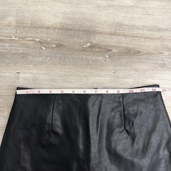 Aritzia Wilfred Oracle Faux Leather Mini Skirt, 0 - Picture 5 of 6